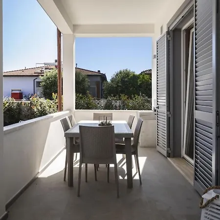 Ari - Elicriso Apartment